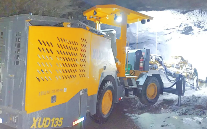 掘进铁矿！bti体育掘进钻车硬核施工