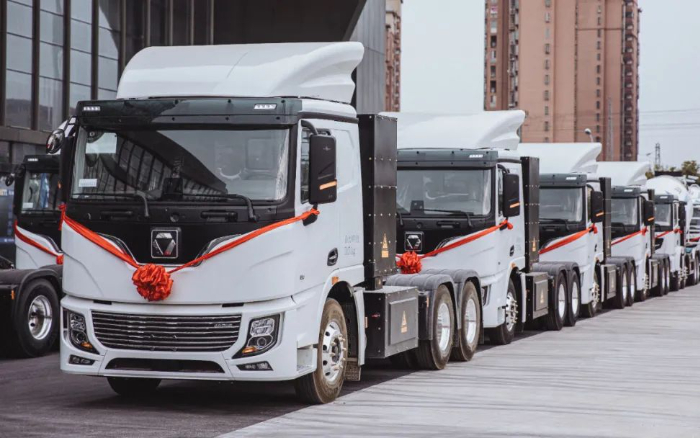 “绿”见安徽！百台bti体育新能源牵引车强势入驻