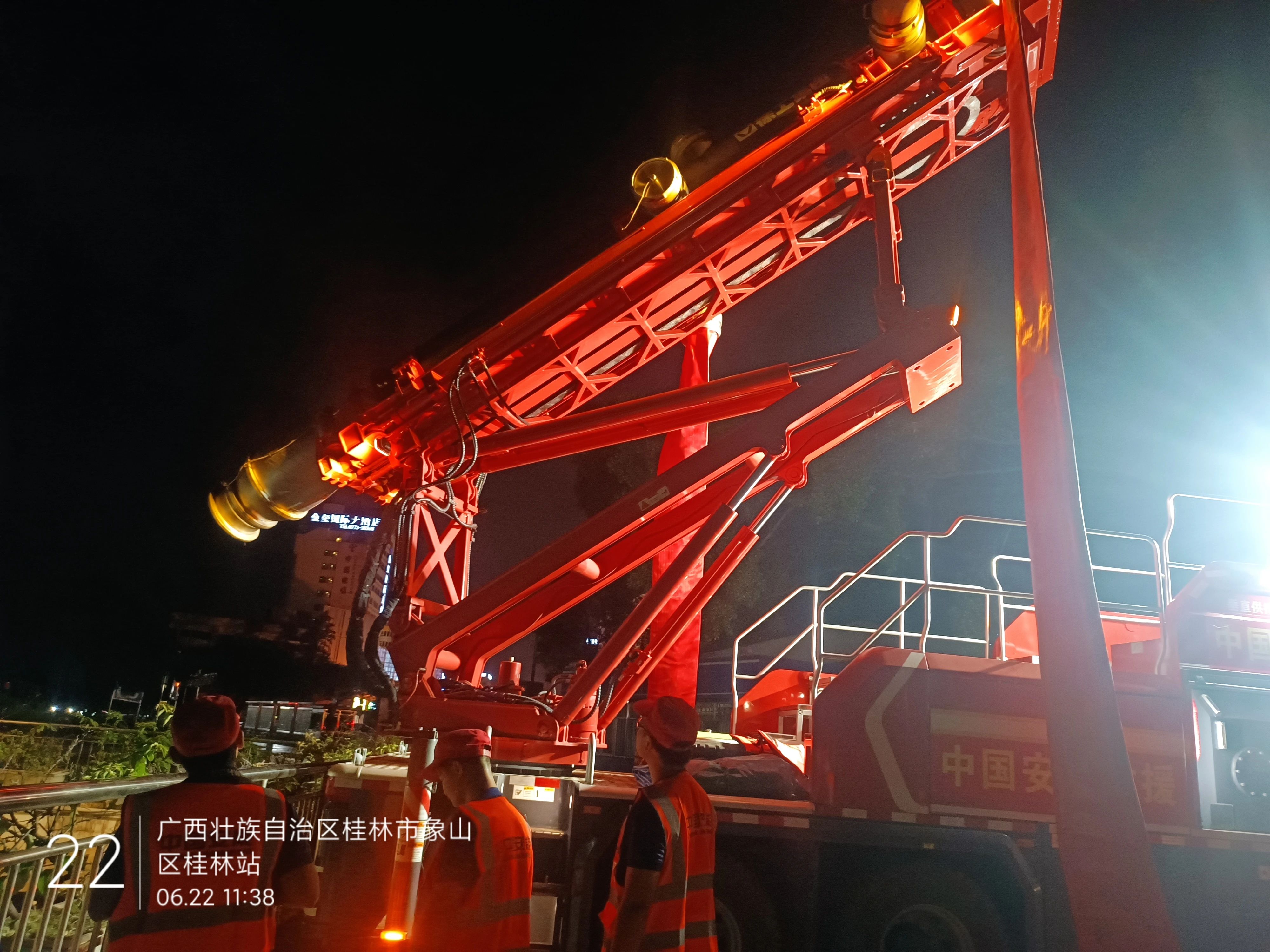 桂林洪水！bti体育多台排涝应急设备全力迎战!