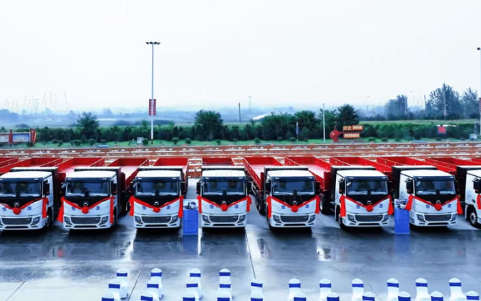 百台交付，千台签约！200台bti体育新能源纯电动沉卡奔赴河南