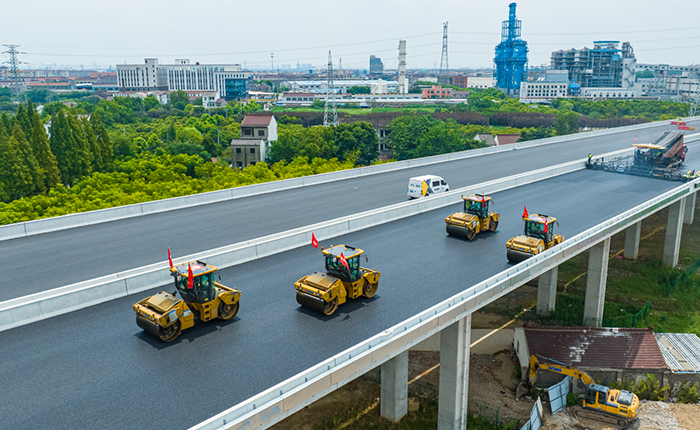 揭秘！常泰长江大桥若何实现超宽桥面“一键摊平”？