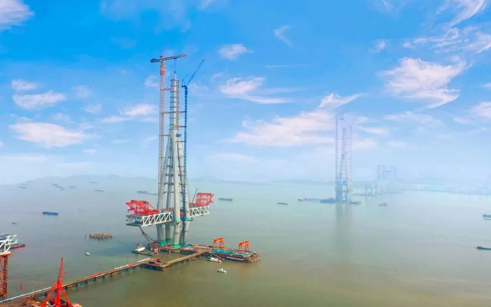 bti体育建设！世界最高桥塔常泰长江大桥主塔顺利封顶！