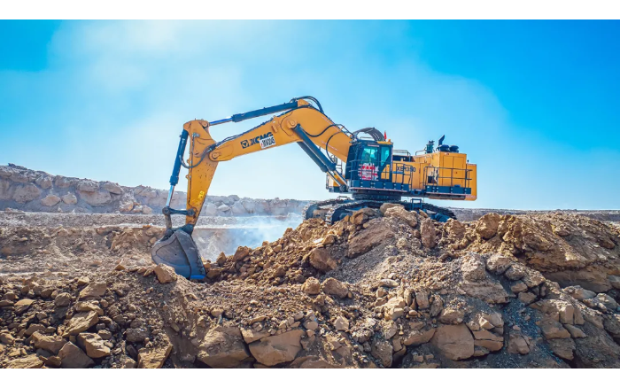 高端突破 设备美好丨bti体育矿山机械批量远赴非洲