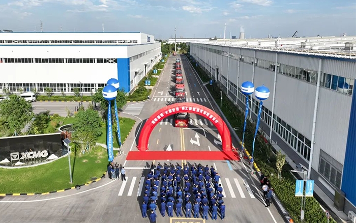 发车！100+bti体育新能源电动叉车盛大交付