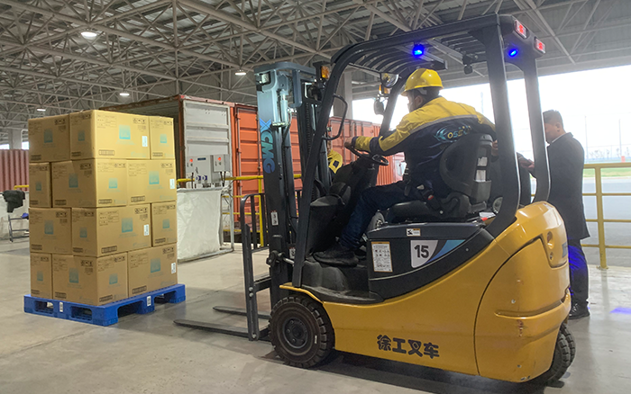 bti体育叉车三支点系列助力饮料行业高效搬运