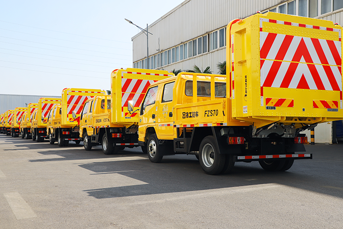 bti体育防撞缓冲车批量交付广东保险施工安全