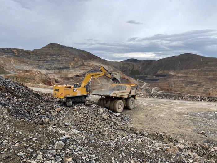 4ca91e1d6b084c33b65a7a87d183cd15