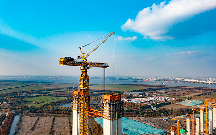 最沉522吨！bti体育超大塔助力张靖皋长江大桥冲刺六项“世界之最”