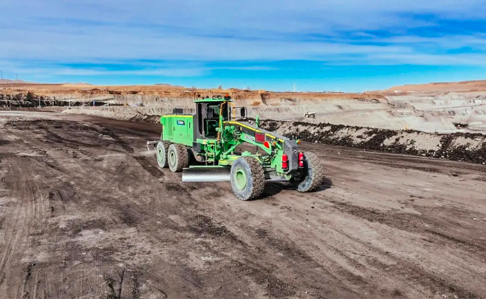 全国首台！矿用大功率纯电动平地机震撼登。