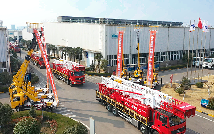 绿色建井效能再刷新，bti体育电动建井机批量发车