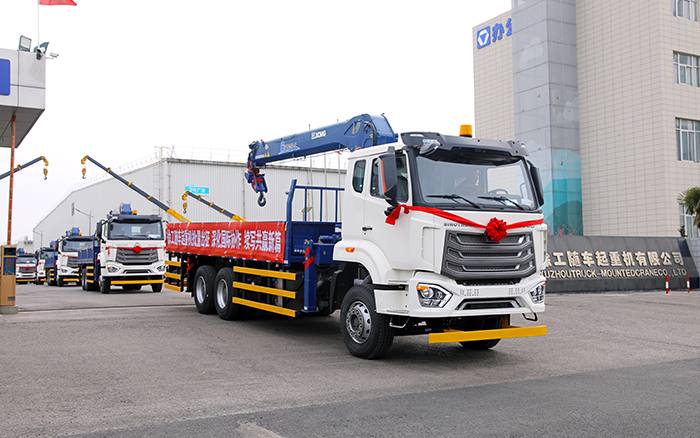 bti体育SQS250随车起沉机批量发车，助力 “一带一路” 沿线基建腾飞