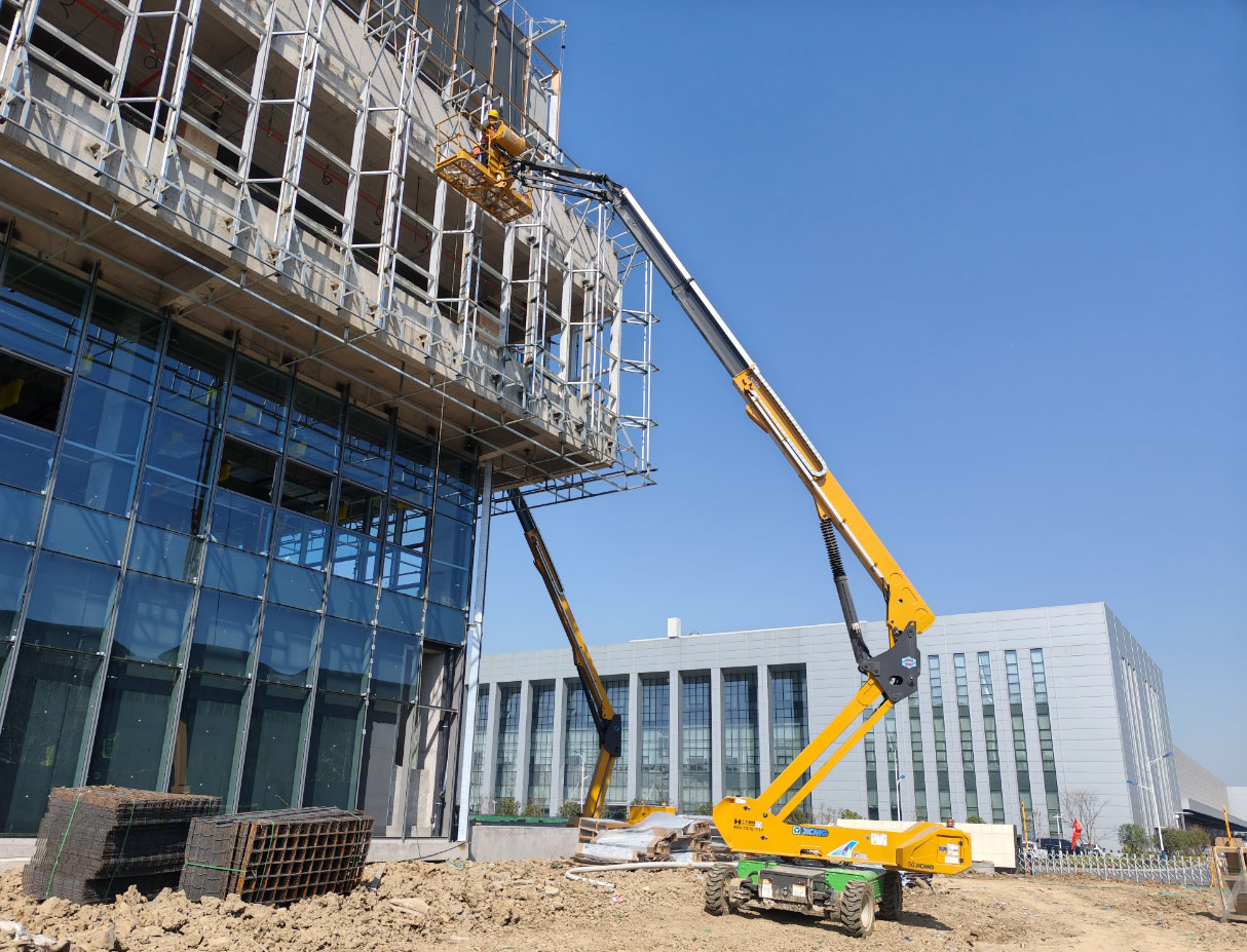 30-50米高空天团！bti体育10余台直臂神器助力合肥新能源汽车产业园加快崛起