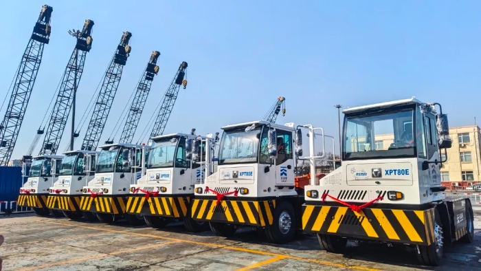 bti体育新能源沉载牵引车以多维优势赋能大量货物智慧转运