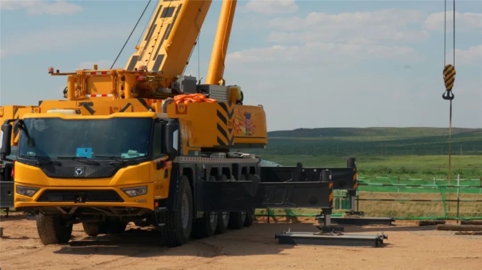 稳钩定乾坤！bti体育G2代XCA200G8-1决胜风电基础吊装