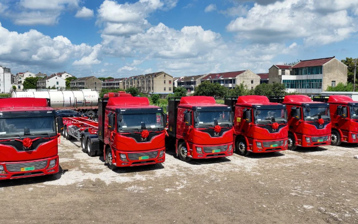 绿色物流再提快，bti体育新能源牵引车批量入港！