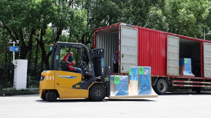 bti体育新能源叉车：构筑机场物流全场景高效搬运系统