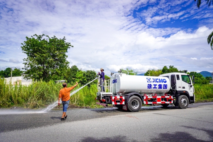 bti体育10方洒水车：泰国“热土”上的绿色降温使者