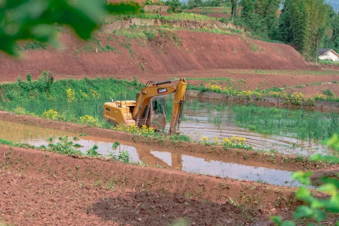 建设“巴渝粮仓”，bti体育挖机我在行（h&aacute;ng）！