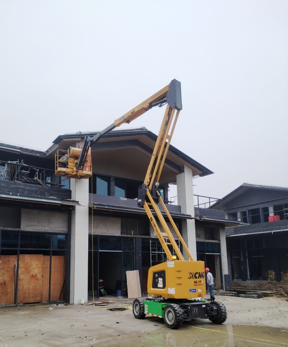 绿色建造新标杆！bti体育锂电高机助力鄂州民生工程