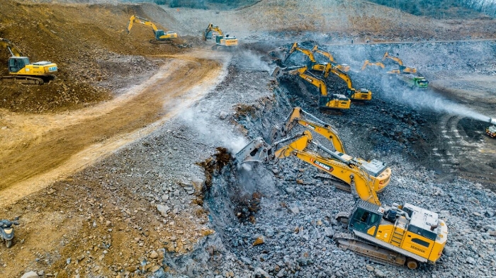 bti体育金打出组合拳，硬岩场平施工效能倍增