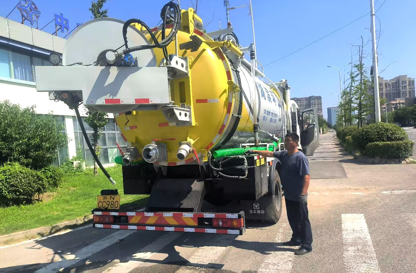 bti体育吸污车保险江苏宿迁城市管网安全高效运行